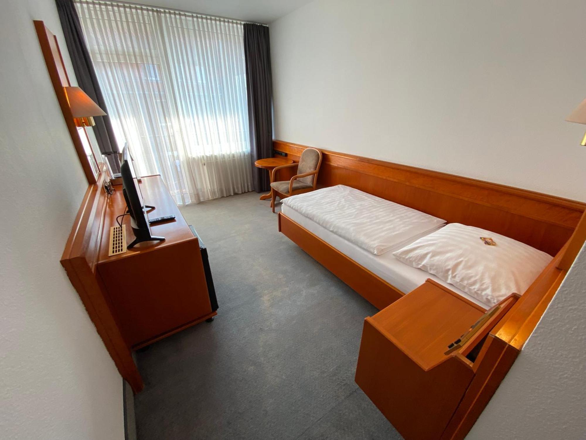 Adamidis Hotel Altenmedingen Екстер'єр фото