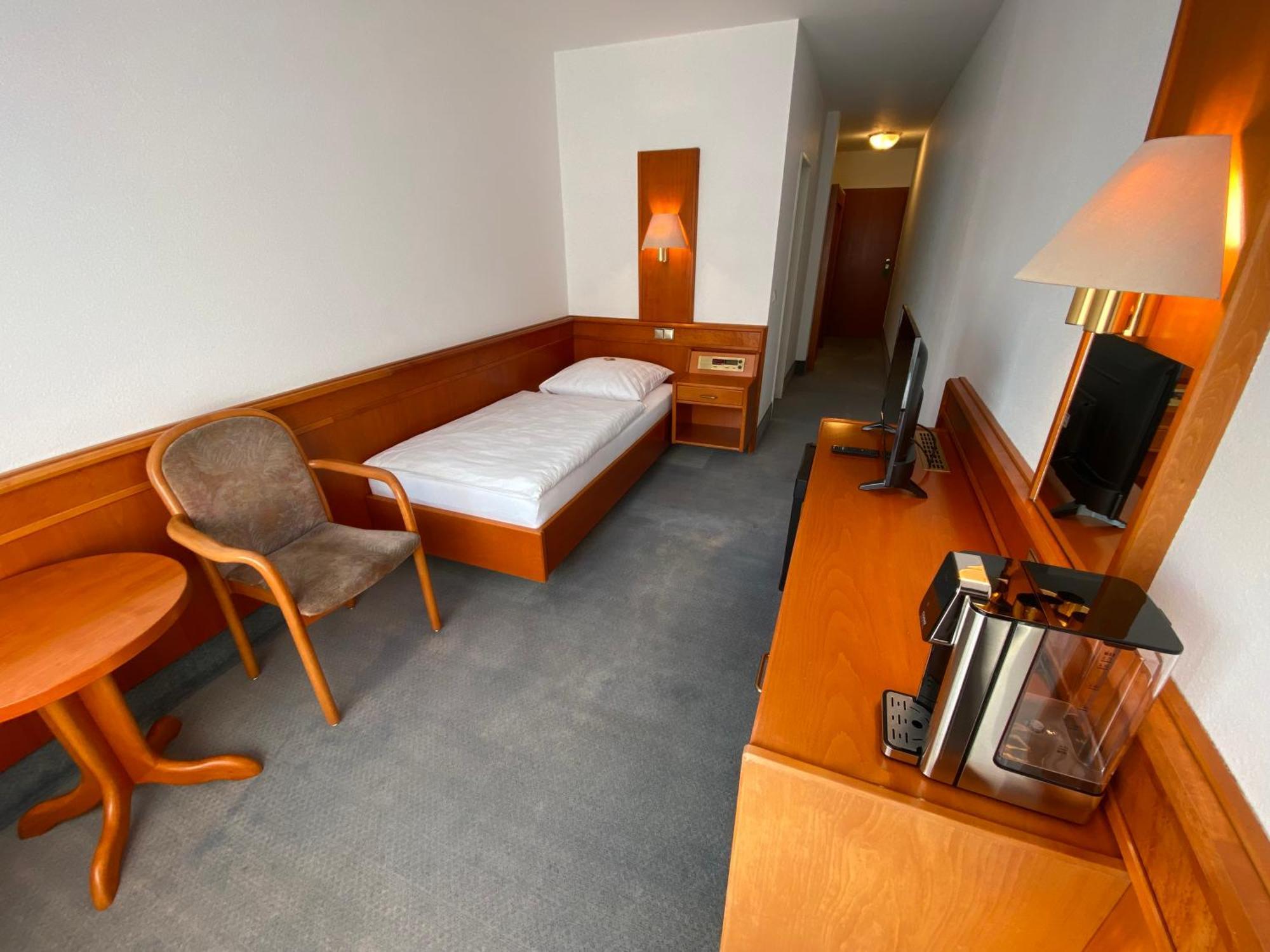 Adamidis Hotel Altenmedingen Екстер'єр фото